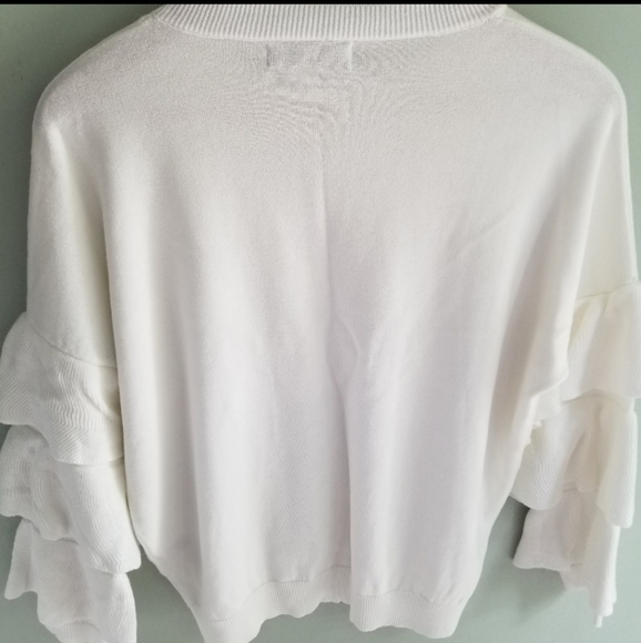 John and Jenn frill sleeve top - Picture 11 of 13